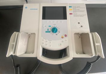 GE Hellige Cardioserv DefibrillatorDefibrillator